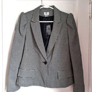 NEW! Worthington Petite black and white houndstooth blazer with shoulder pads